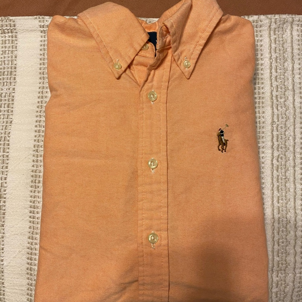 Peach colored Ralph Lauren 🐎 Oxford